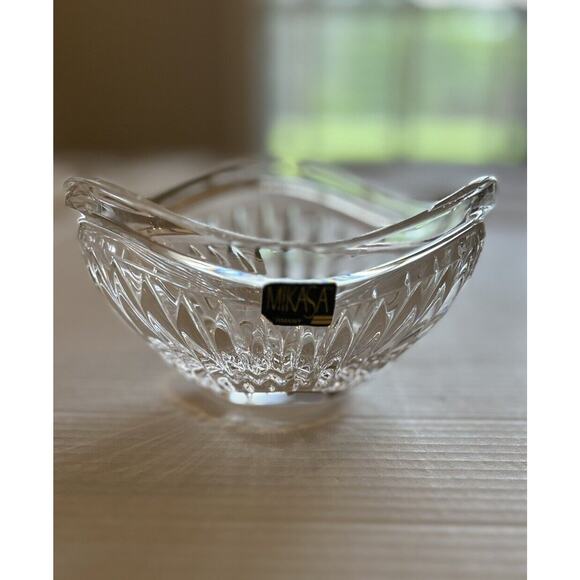 MIKASA CIMARRON Germany 6" CRYSTAL‎ Bowl NUTS CANDY DECOR Dish Crystal - Picture 1 of 4